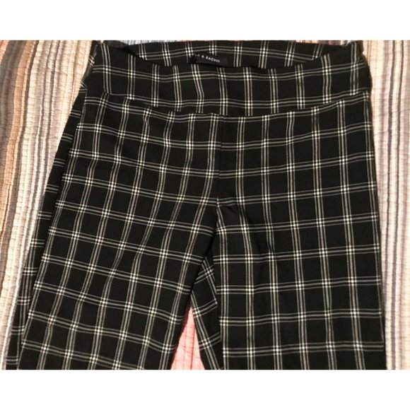 Straight Leg Checkered Pants - Picture 3 of 6